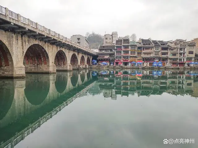 庙是什么庙,碑是李陵碑_庙是苏武庙 碑是李陵碑_梵净山上面的庙是怎么建造的