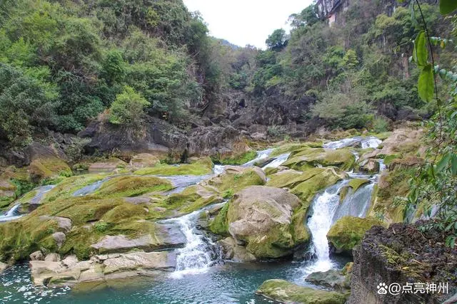 庙是什么庙,碑是李陵碑_梵净山上面的庙是怎么建造的_庙是苏武庙 碑是李陵碑