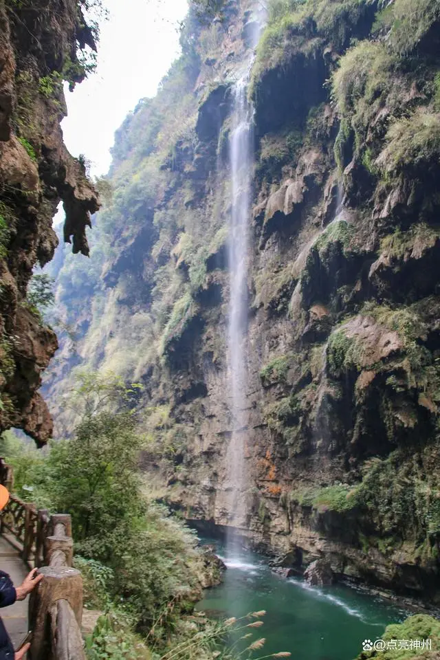 梵净山上面的庙是怎么建造的_庙是什么庙,碑是李陵碑_庙是苏武庙 碑是李陵碑