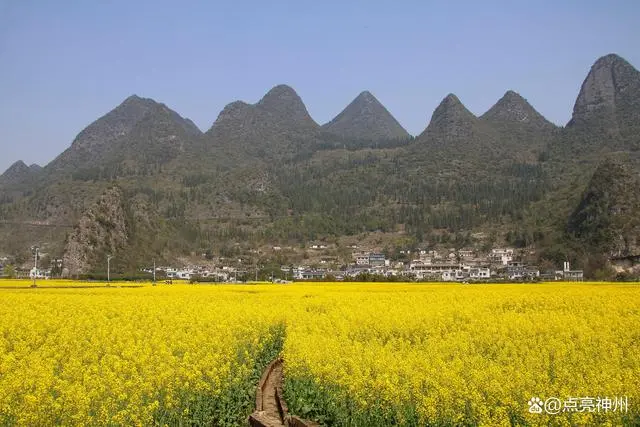 梵净山上面的庙是怎么建造的_庙是苏武庙 碑是李陵碑_庙是什么庙,碑是李陵碑