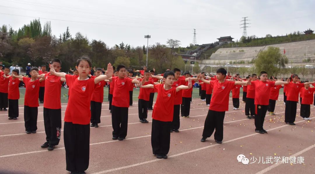 少年武术器械套路比赛_郑州武术段位制比赛_怎么参加武术比赛