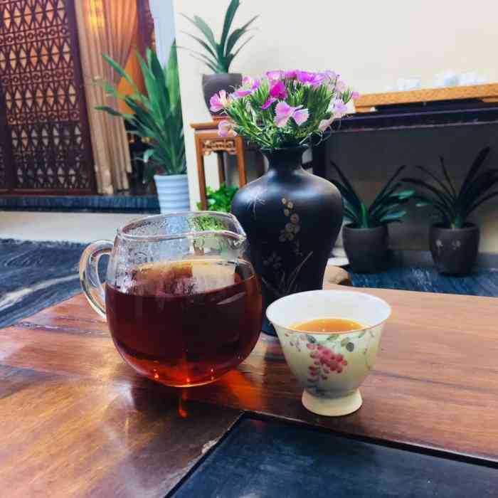 一边喝酒一边喝茶_喝酒喝茶的经典句子_喝酒喝茶一起喝好吗