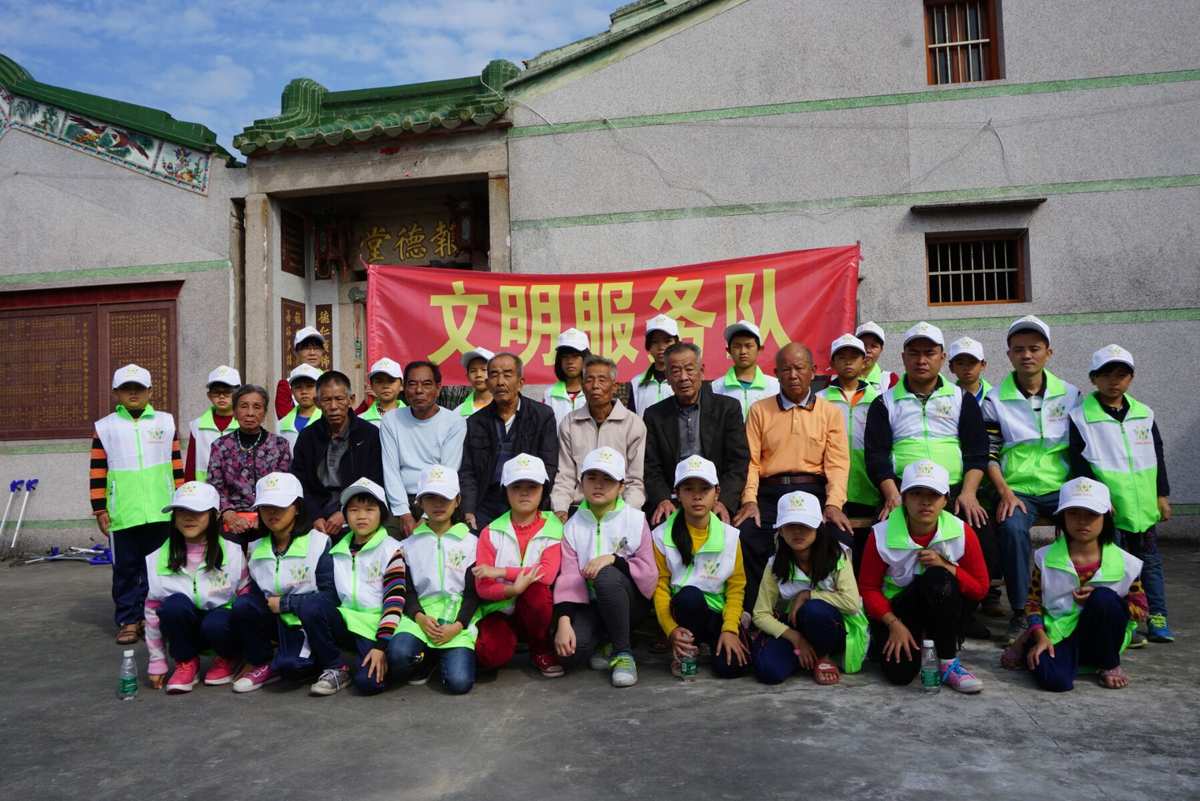 外表装饰_外表装饰巧克力蛋糕图片_外表装饰怎么画