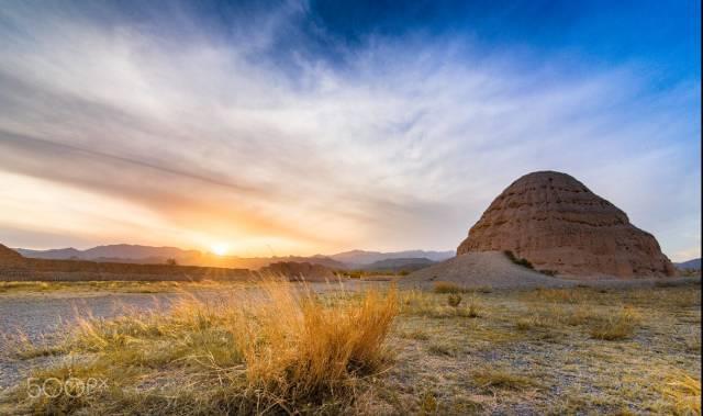 宁夏固原发现千年古墓_宁夏固原地貌简介_宁夏固原历史文化遗址