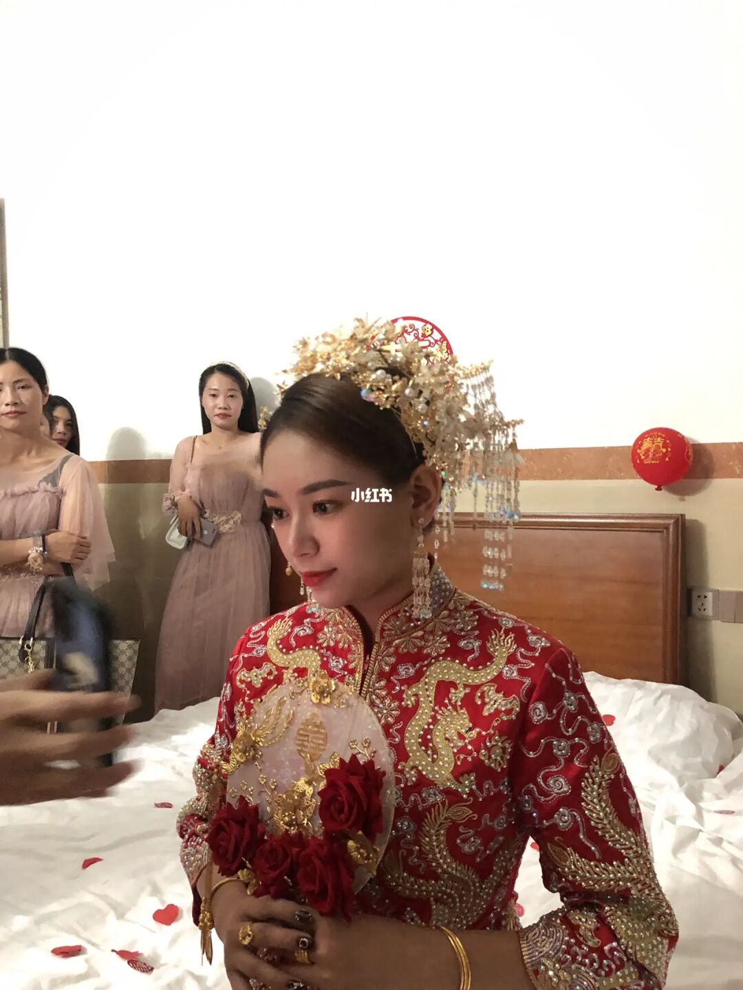 结婚出门_出门结婚新郎穿秀服可以吗_出门结婚戒指断了还丢了