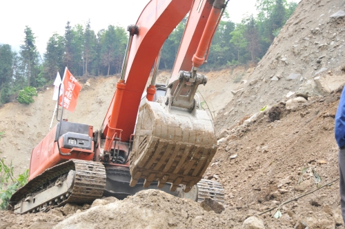 章立峰路桥集团_电建路桥 章立峰_电路桥建章立峰简介