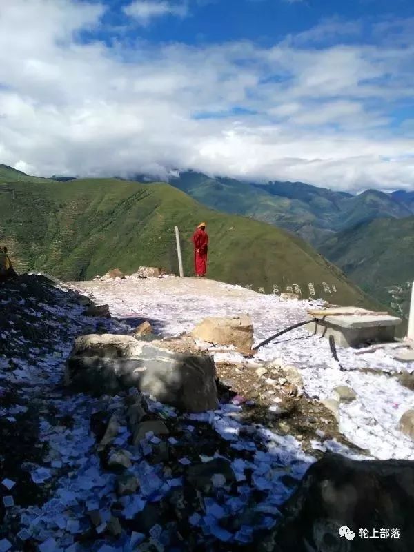 修建庙的功德句子_修建庙宇的功德碑序言_庙修建